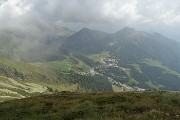 60 Vista su Foppolo con Valgussera e Pizzo Vescovo